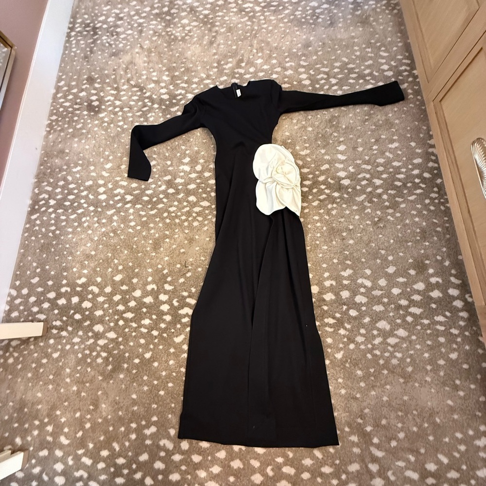 Elegant Black and Cream Women's Dress